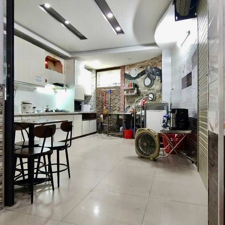 photo_2025-02-16_22-13-16