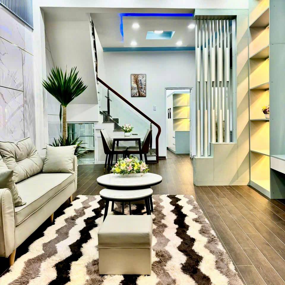 photo_2025-03-05_18-04-27