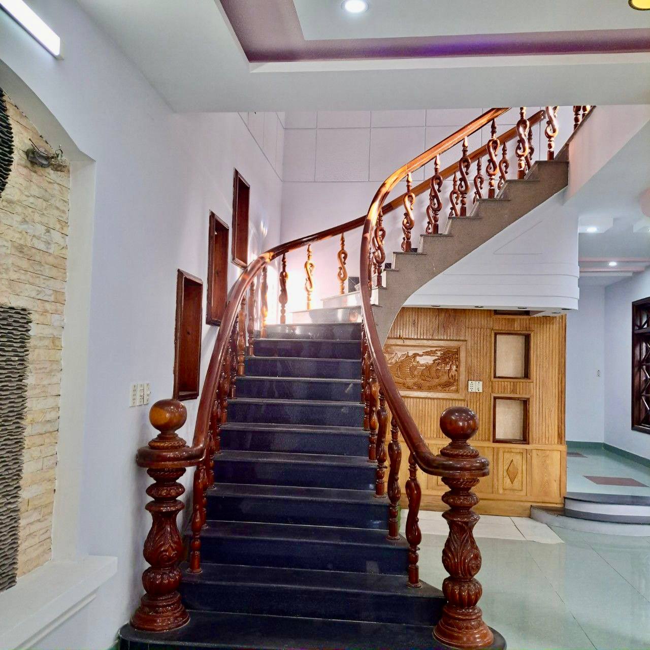 photo_2025-04-09_00-25-55