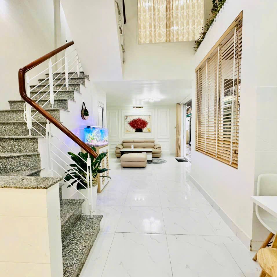 photo_2025-04-14_09-49-52