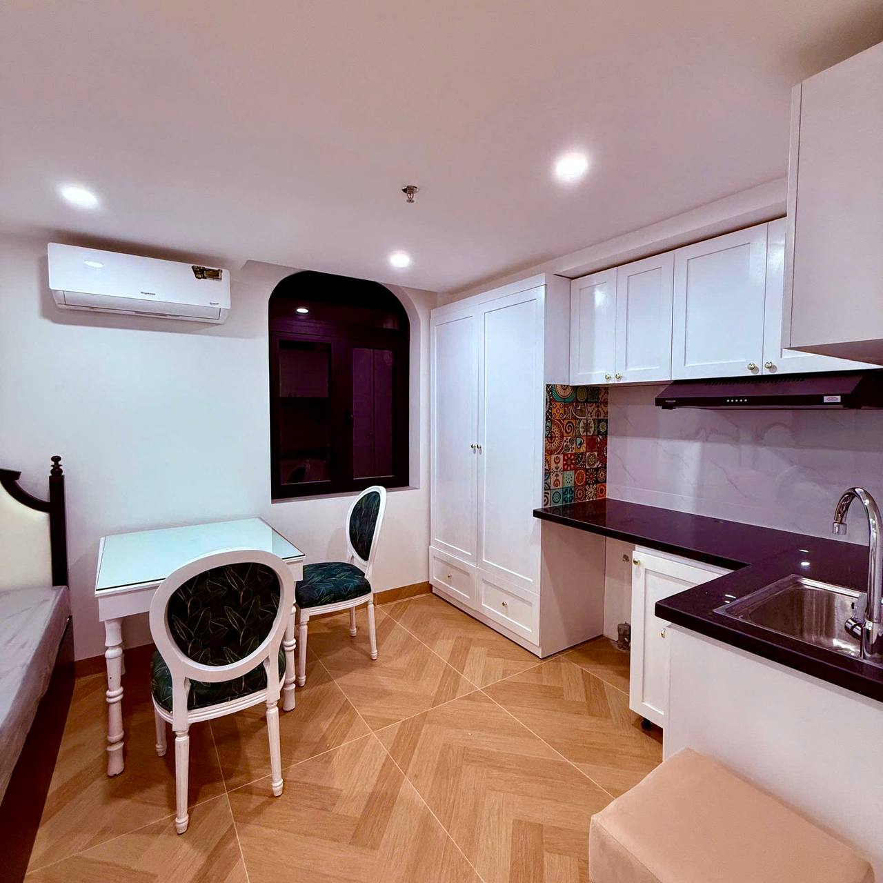 photo_2025-10-12_23-07-31