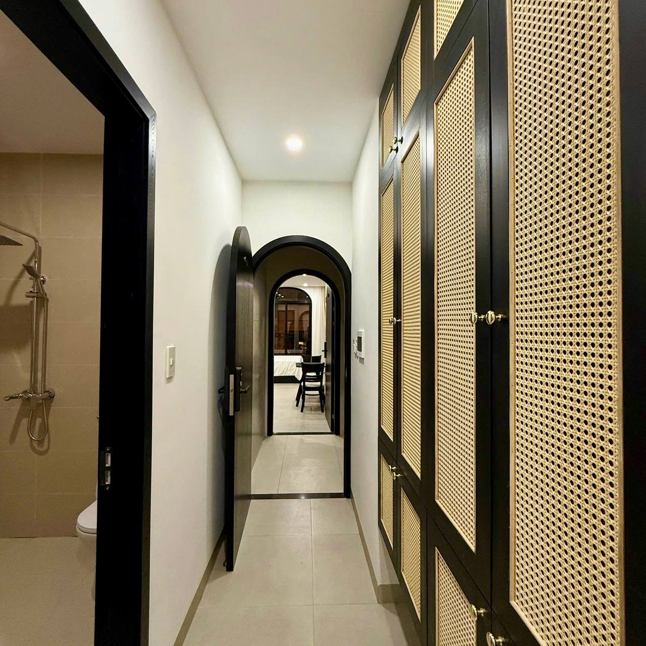 photo_2025-10-12_23-08-34