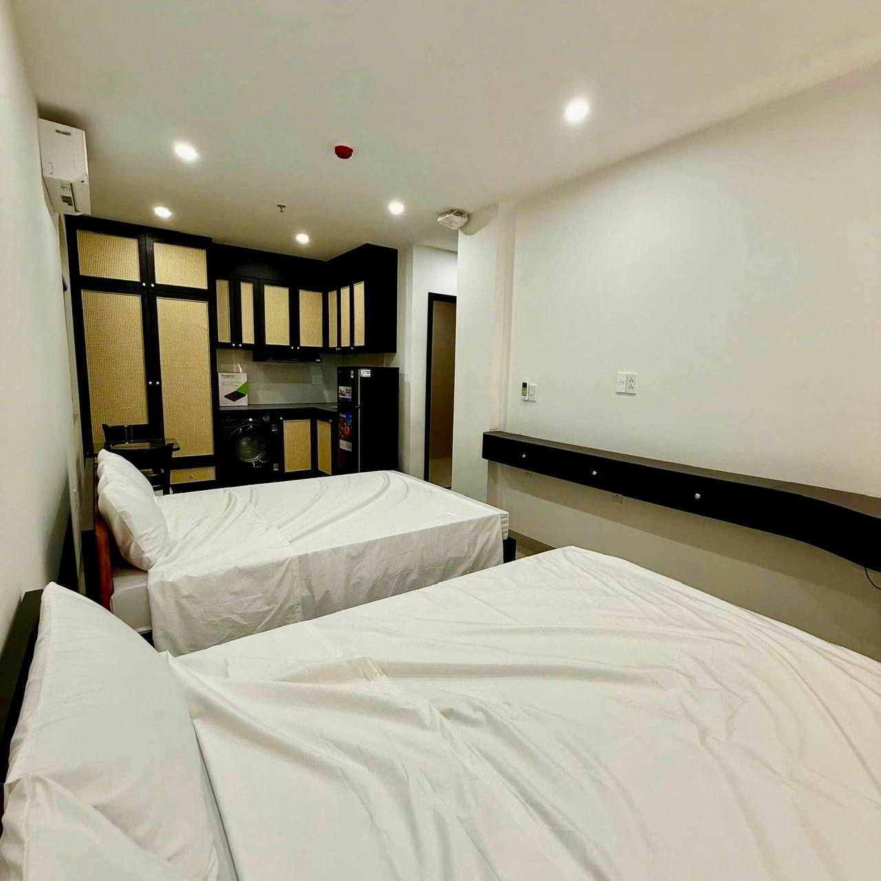 photo_2025-10-12_23-08-37