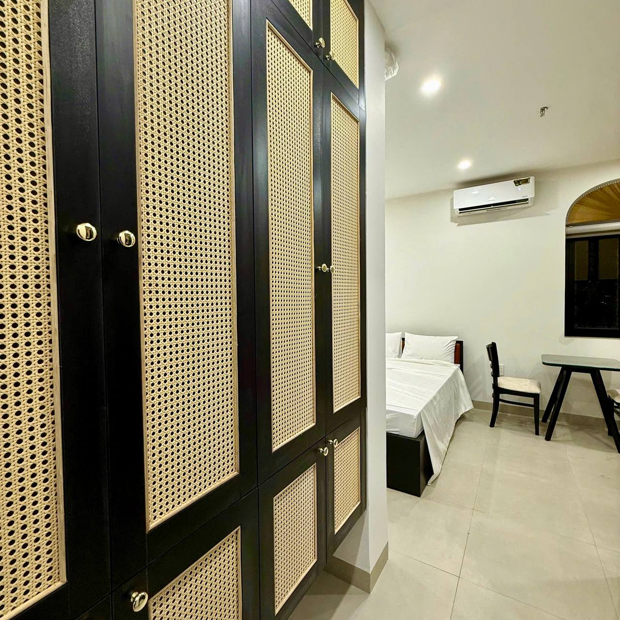 photo_2025-10-12_23-08-48