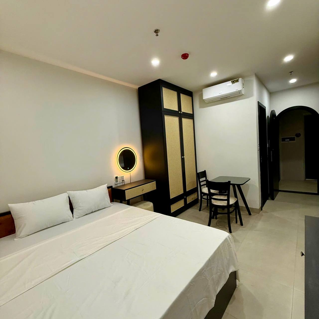 photo_2025-10-12_23-09-07