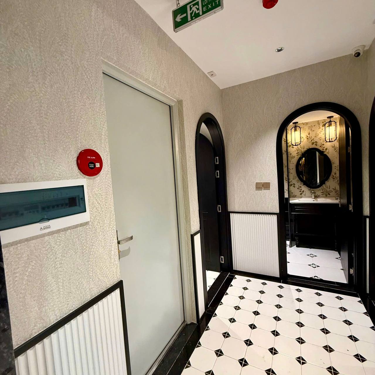 photo_2025-10-12_23-09-22